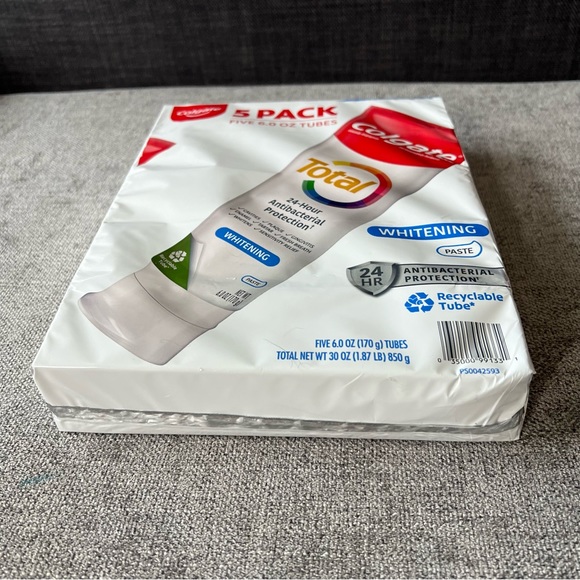 NIB Colgate Total Whitening Toothpaste- 5 Pack - Picture 3 of 6